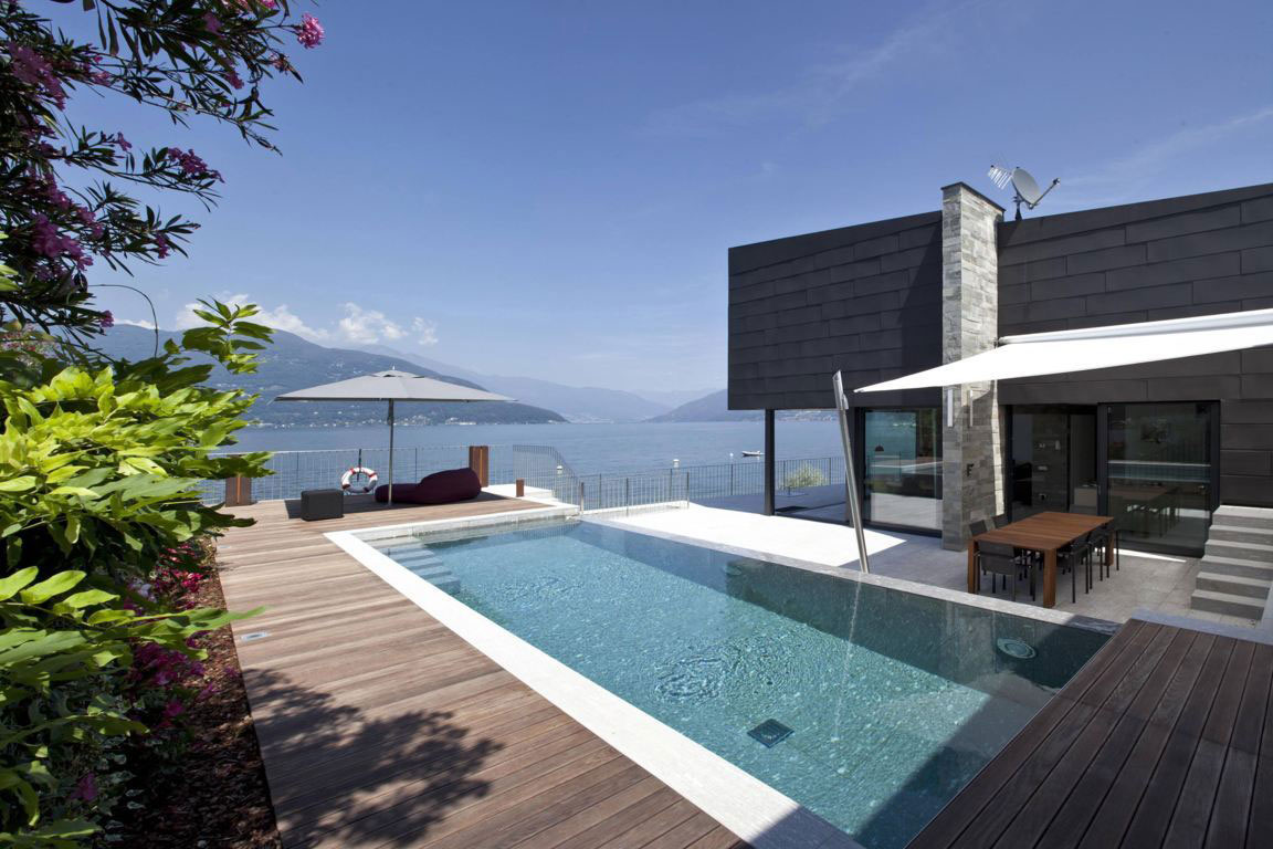 Villa con architettura Contemporanea al lago maggiore